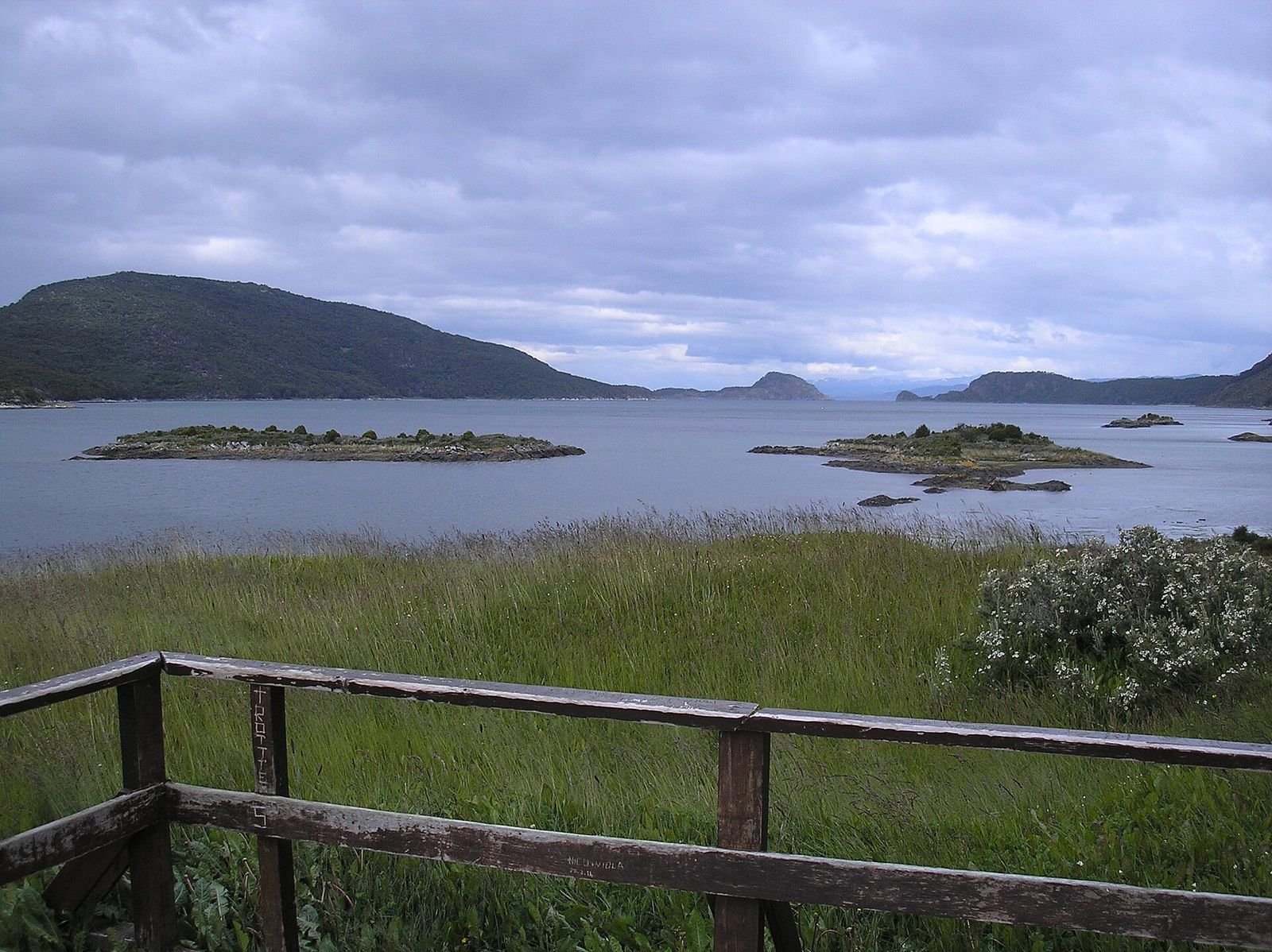 Mirante da Baía Lapataia no Parque Nacional Terra do Fogo, perto de Ushuaia