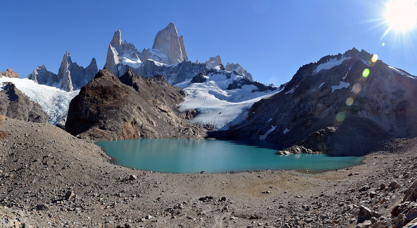 Fitz Roy e a Laguna de los Tres, ponto final da trilha saindo de El Chaltén