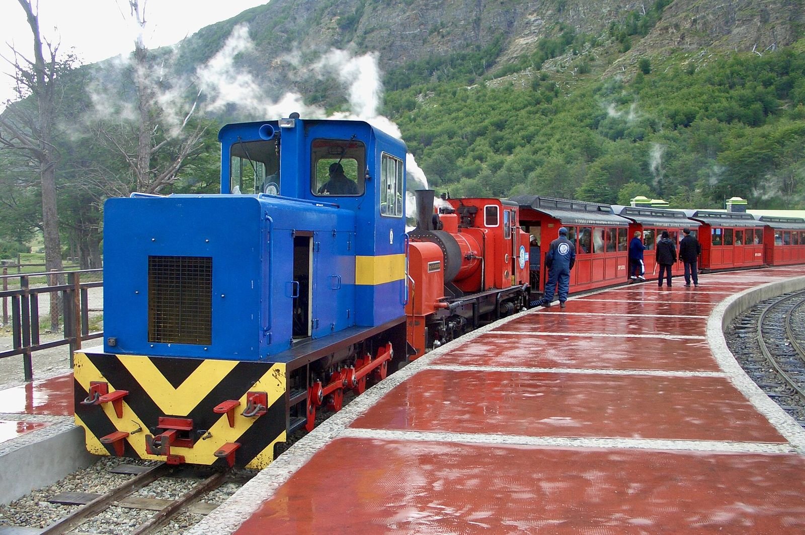 Locomotiva do Trem do Fim do Mundo na estação, em Ushuaia